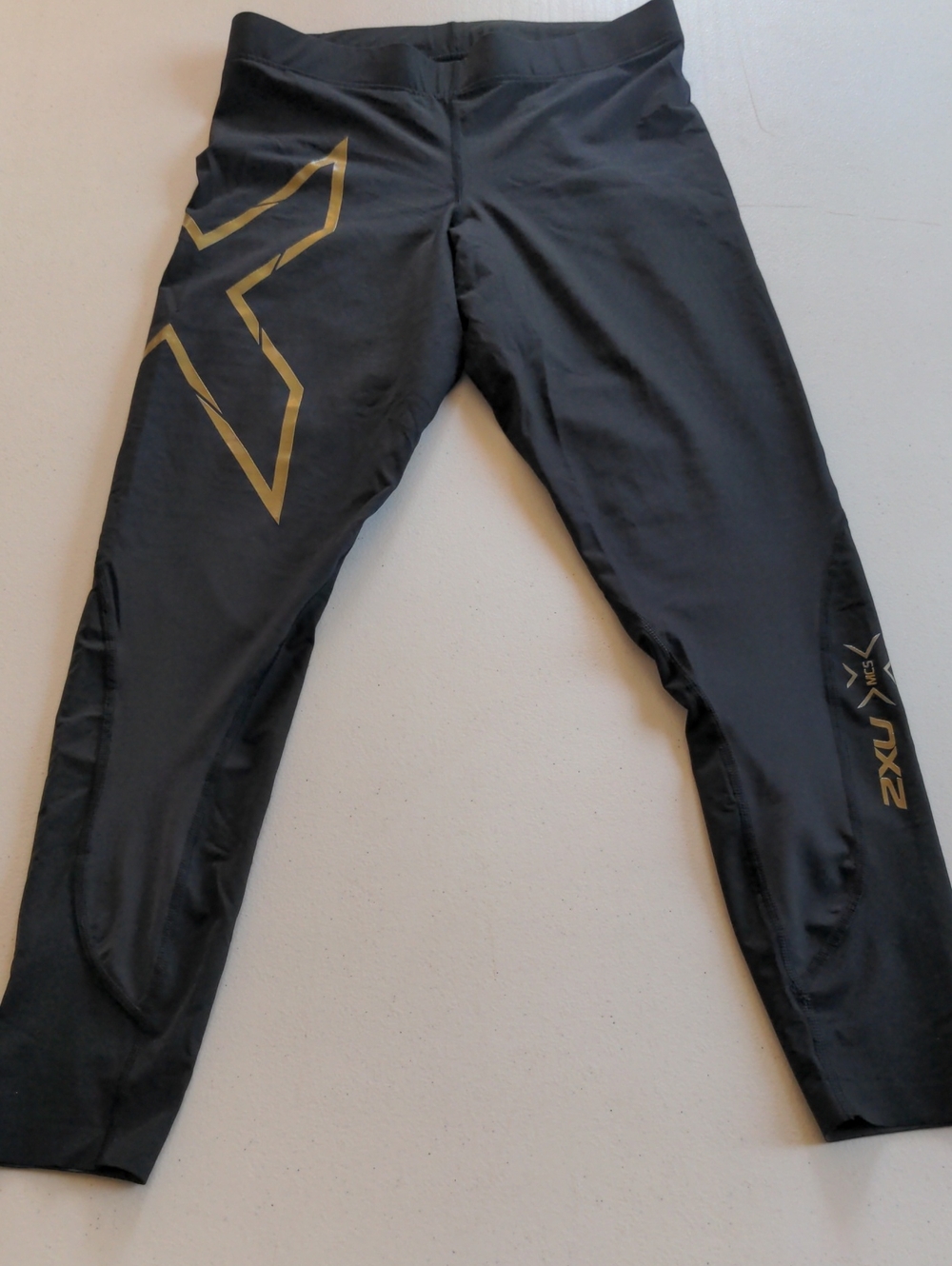 2XU Black Leggings with Gold Logo Accent
